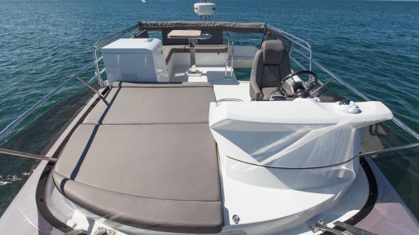 Slide: The Image of Prestige 420 Flybridge 2024 - 11
