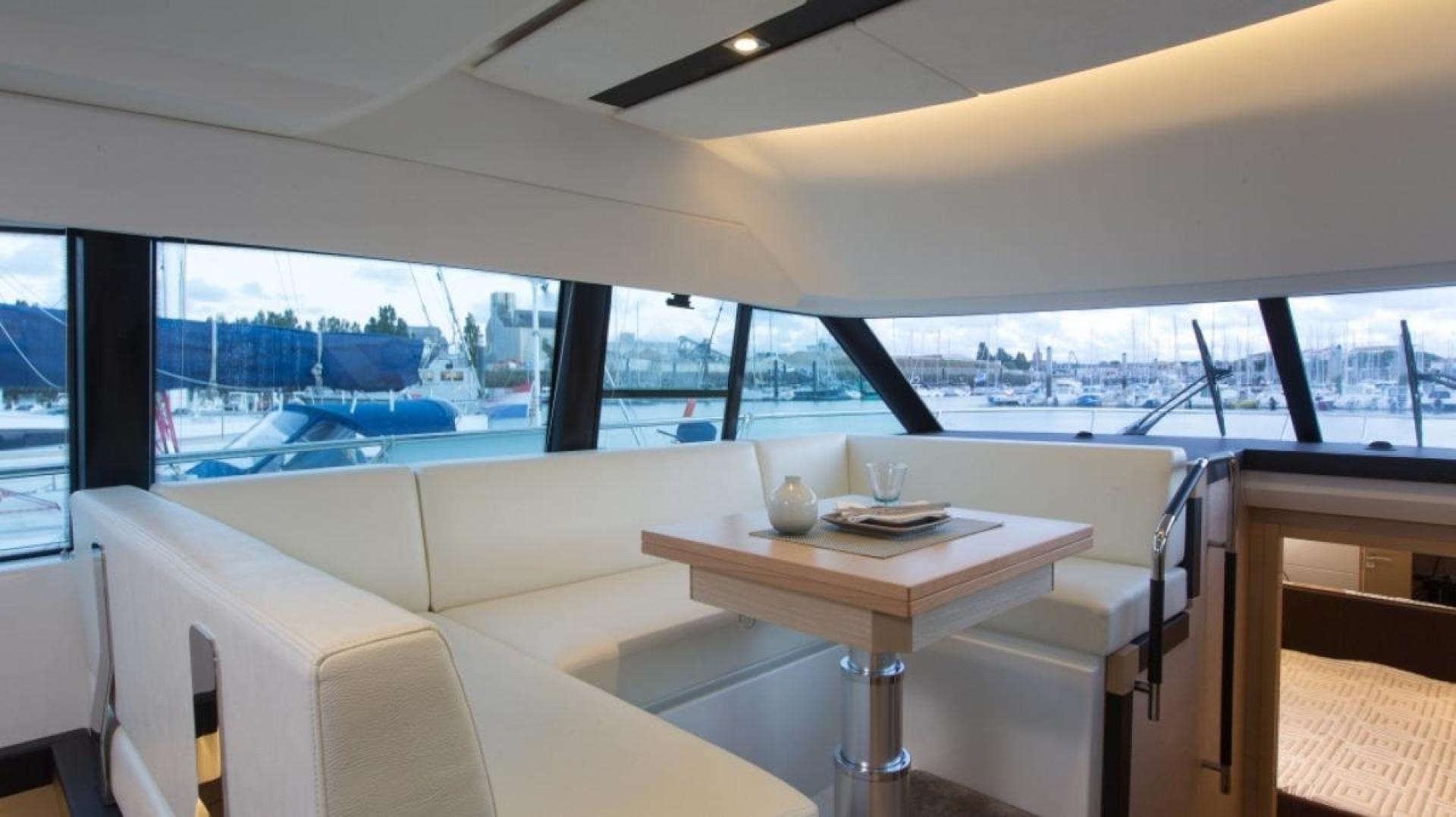 Slide: The Image of Prestige 420 Flybridge 2025 - 788486