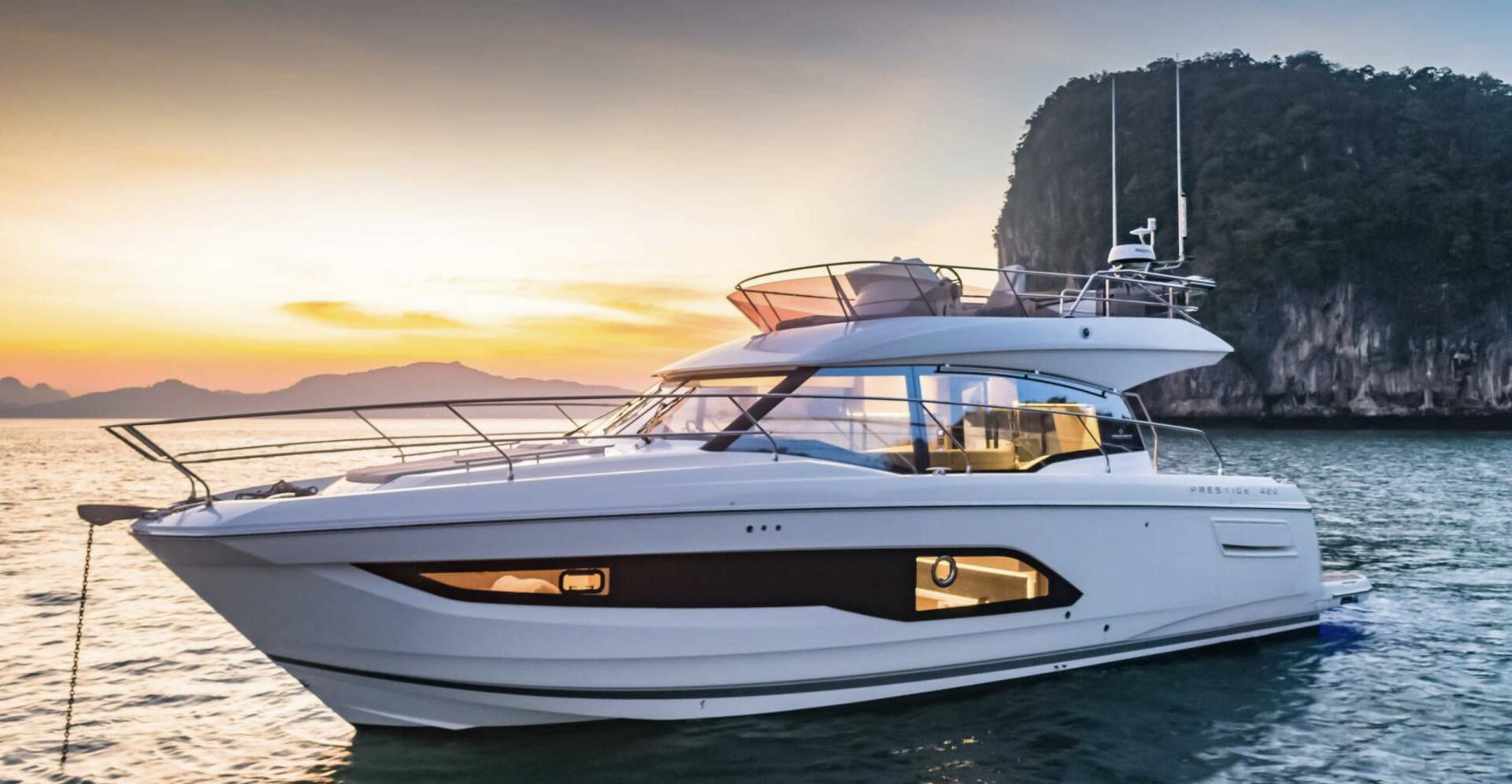 Slide: The Image of Prestige 420 Flybridge 2025 - 4324059
