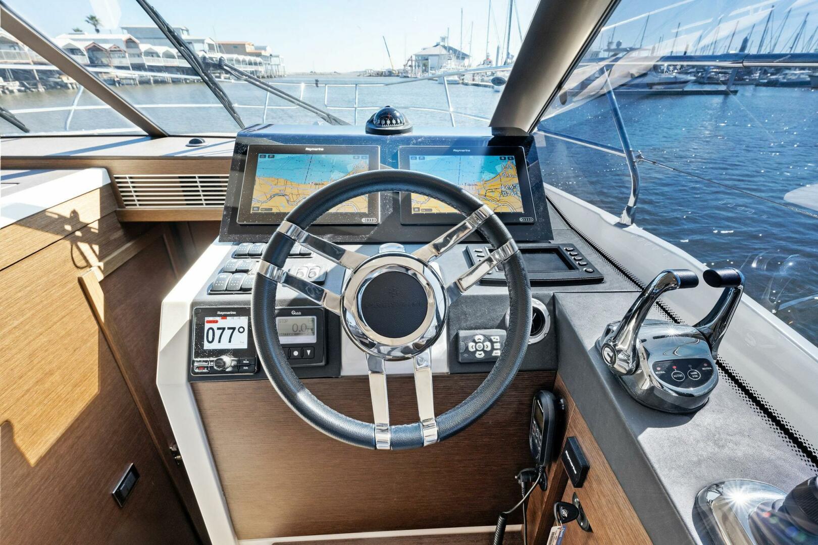 Slide: The Image of 2020 Prestige 420S- KAREN ANN III- Helm - 5053588