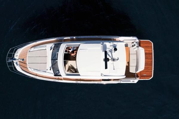 Slide: The Image of Prestige 420 S 2020 - 3