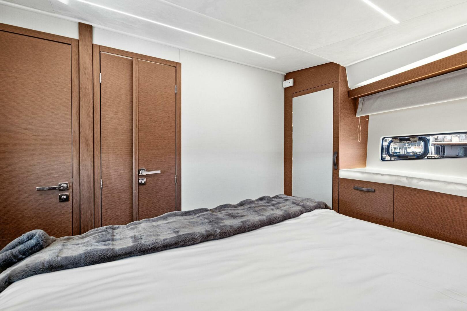 Slide: The Image of 2020 Prestige 420S- KAREN ANN III- VIP Stateroom - 5053577