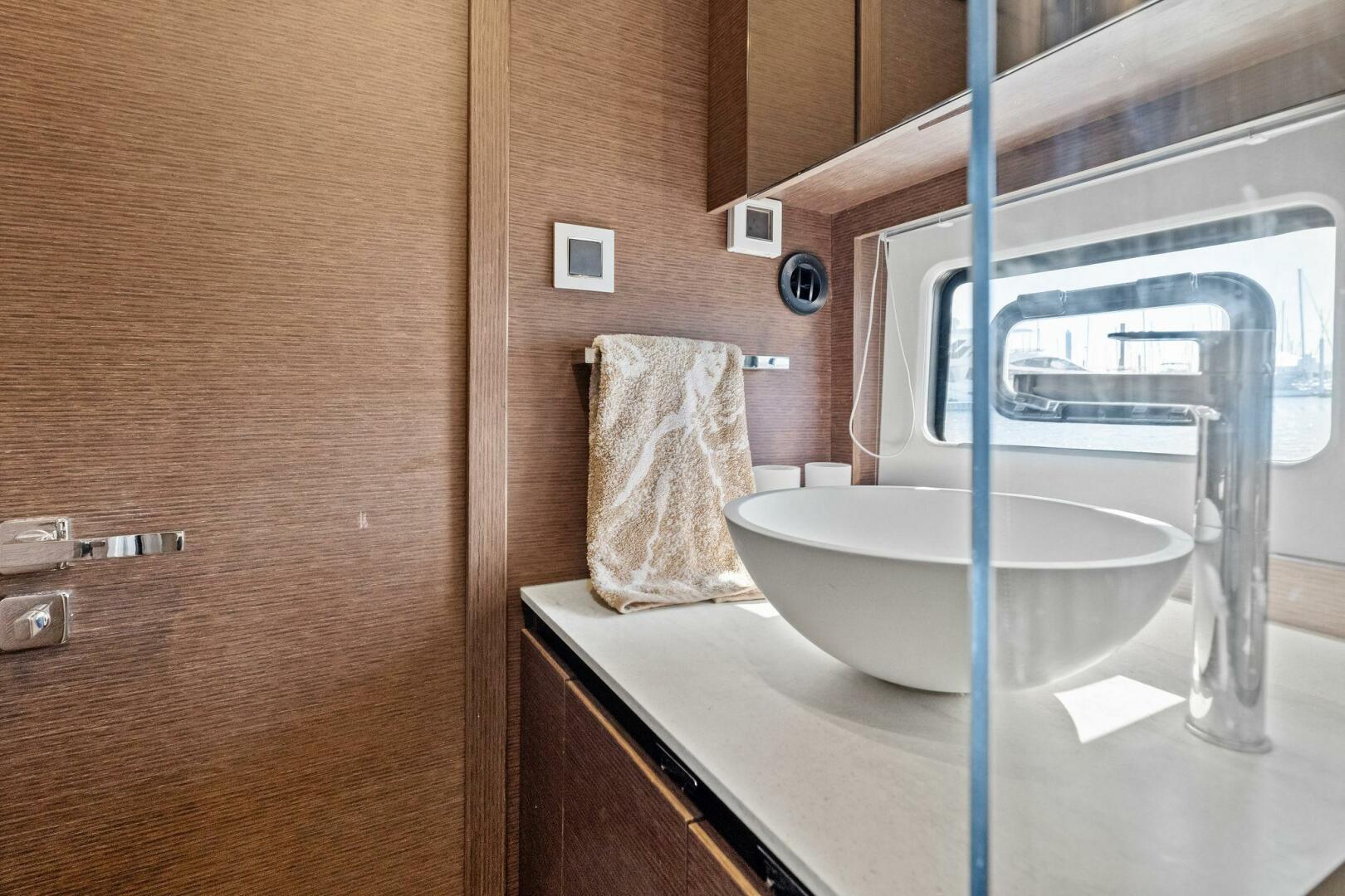 Slide: The Image of 2020 Prestige 420S- KAREN ANN III- VIP Head - 5053581