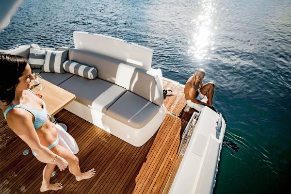 Slide: The Image of Prestige 420 S 2020 - 7