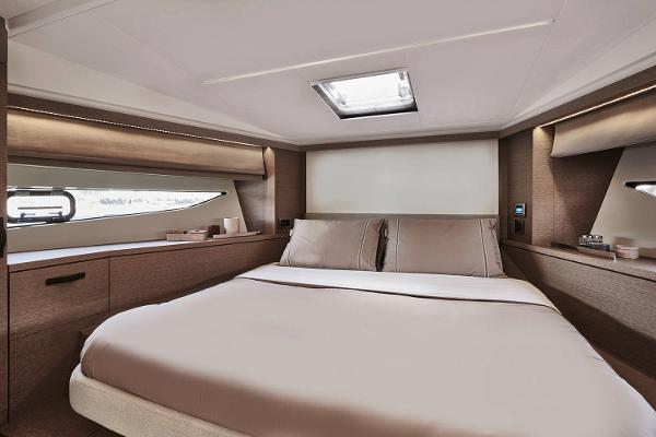 Slide: The Image of Prestige 420 S 2020 - 9