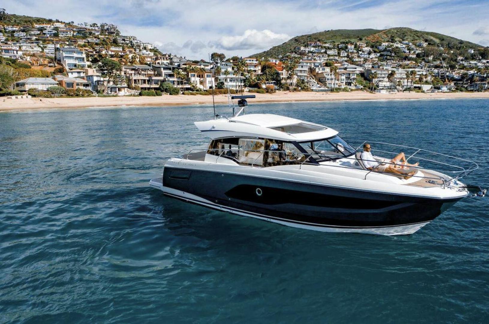 Slide: The Image of Prestige 420S 2025 - 3657059