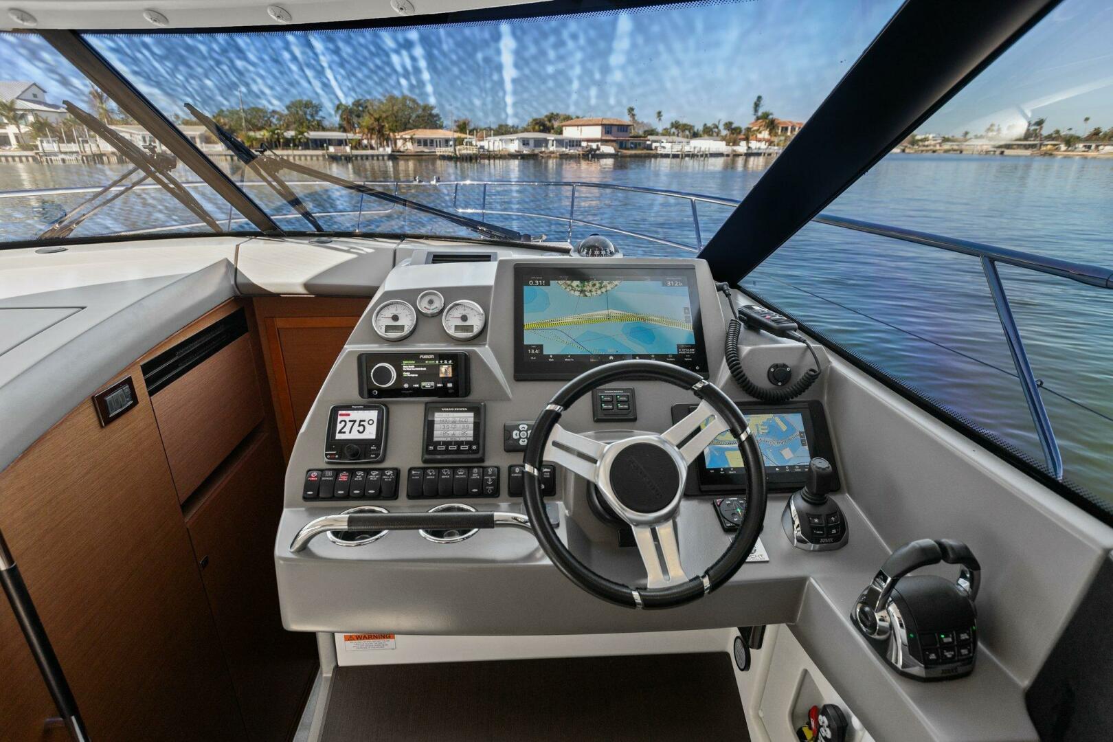 Slide: The Image of 2014 45 Prestige 450S - Slainte - Helm - 4835833