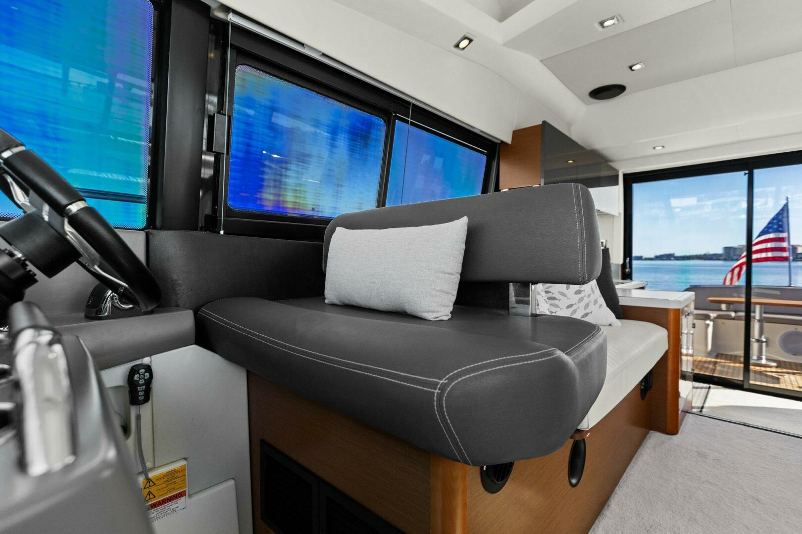 Slide: The Image of 2014 45 Prestige 450S - Slainte - Helm - 4835836
