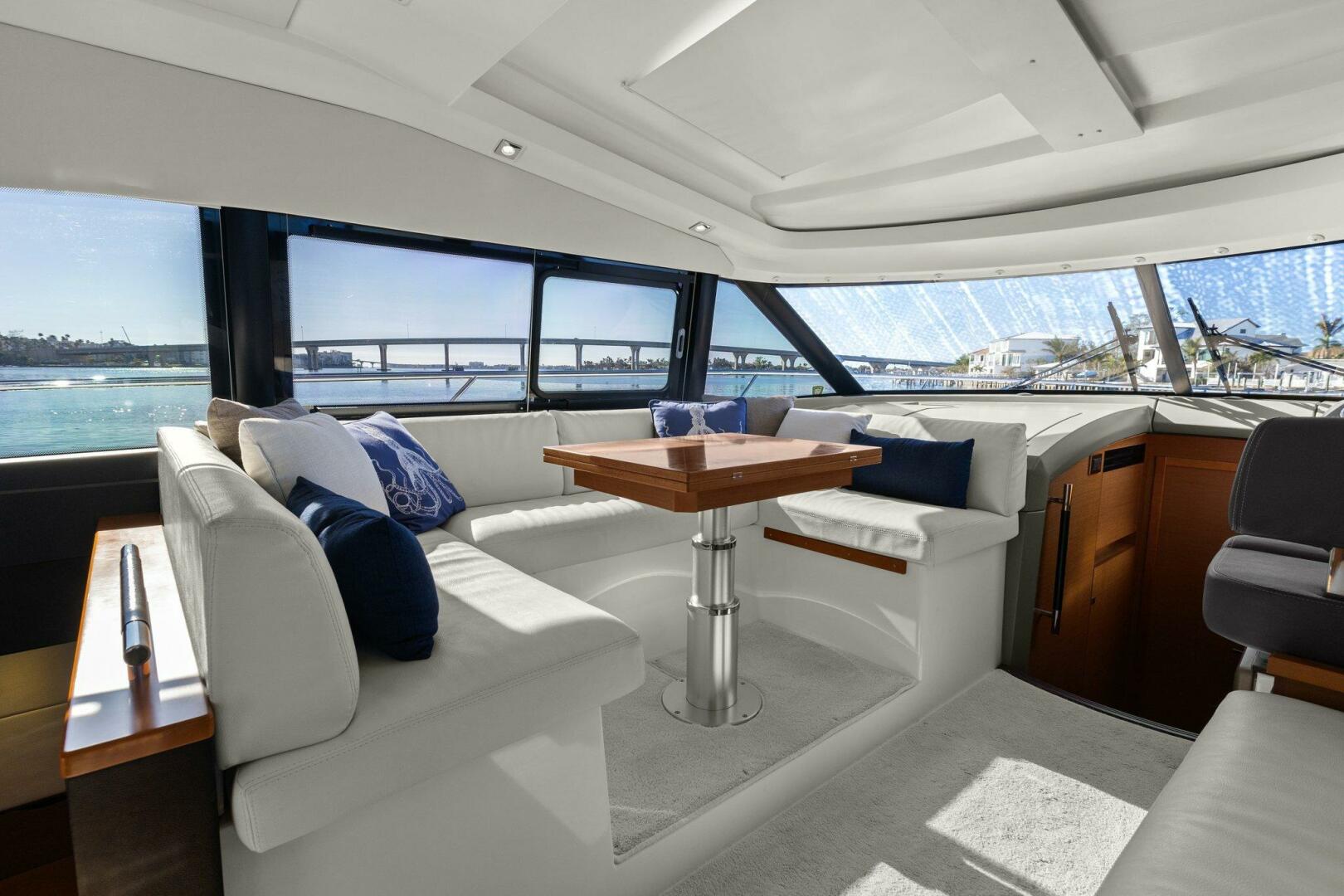 Slide: The Image of 2014 45 Prestige 450S - Slainte - Dinette - 4835839
