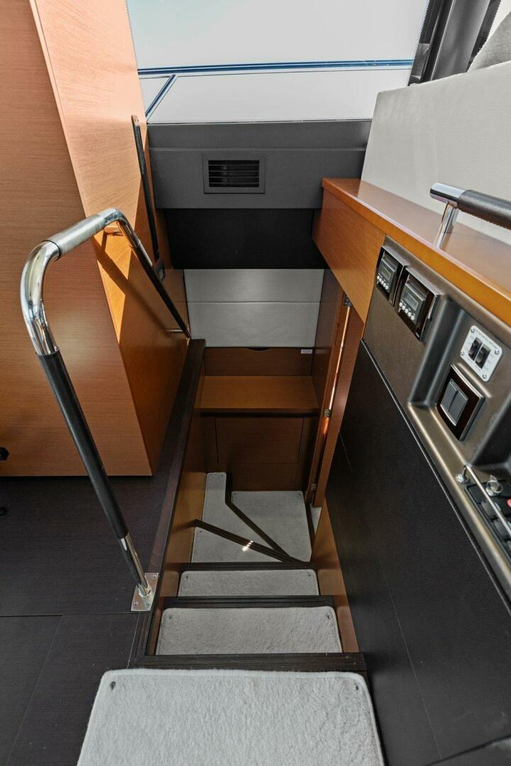 Slide: The Image of 2014 45 Prestige 450S - Slainte - Companionway - 4835852