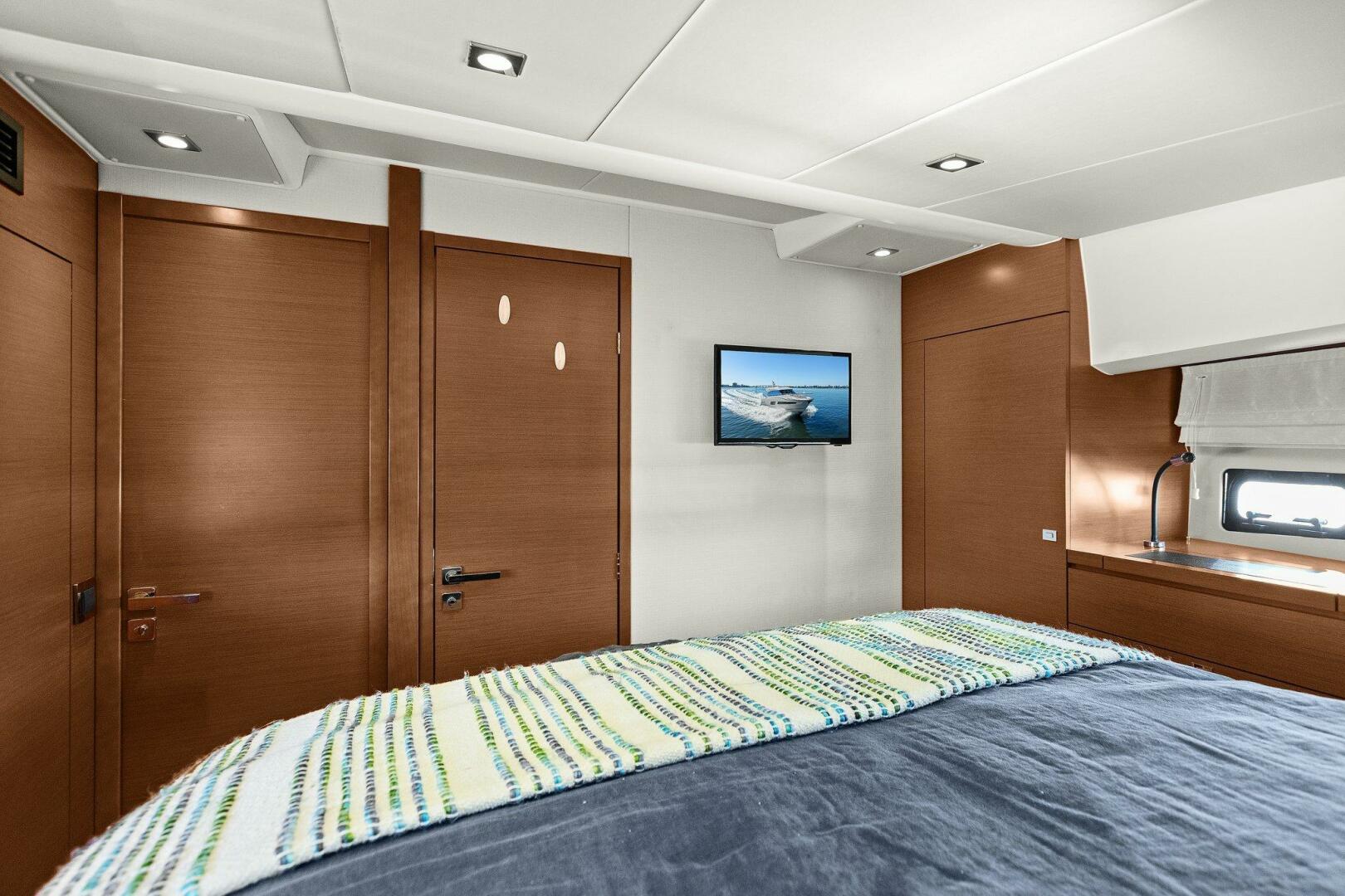 Slide: The Image of 2014 45 Prestige 450S - Slainte - VIP Stateroom - 4835859