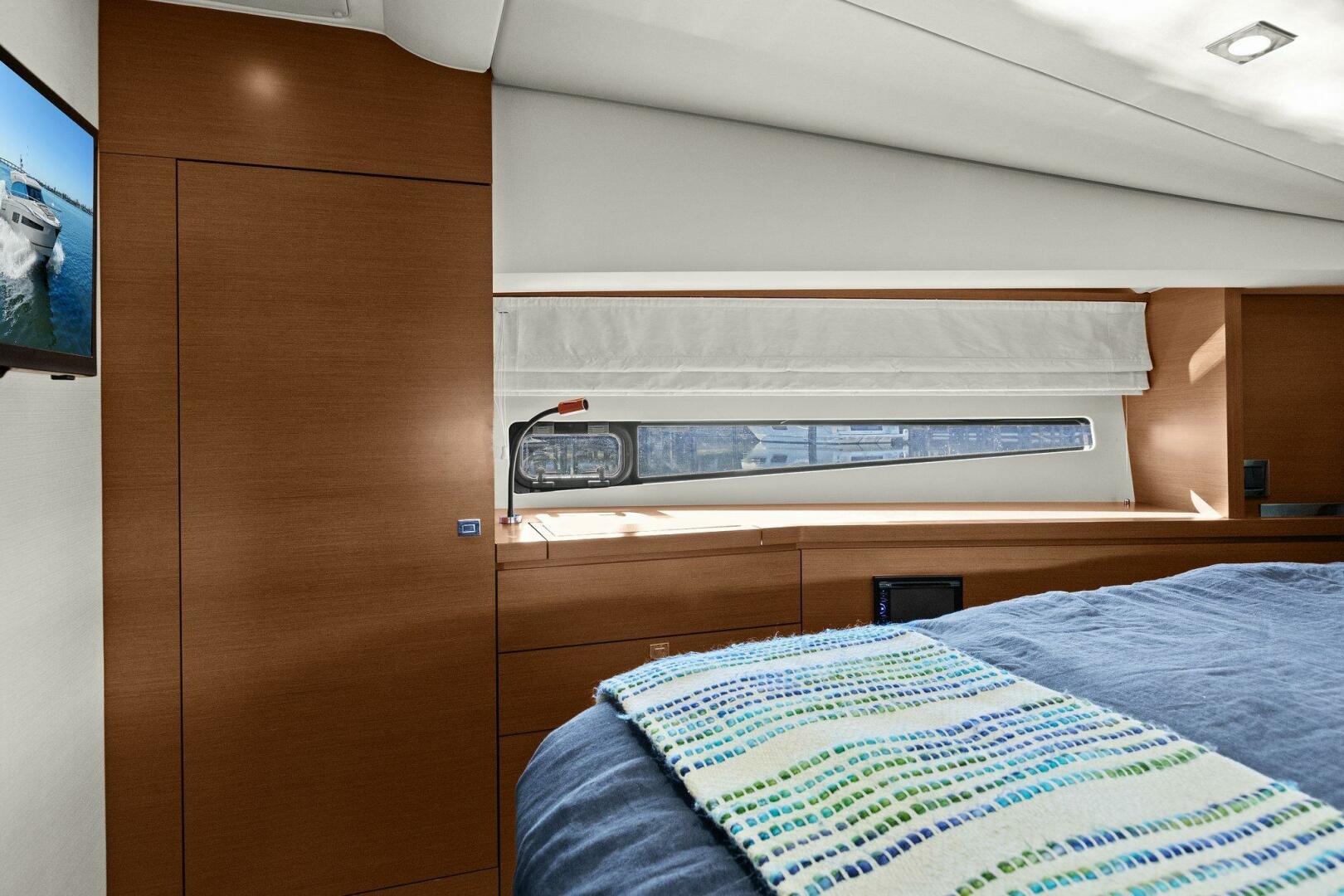 Slide: The Image of 2014 45 Prestige 450S - Slainte - VIP Stateroom - 4835871