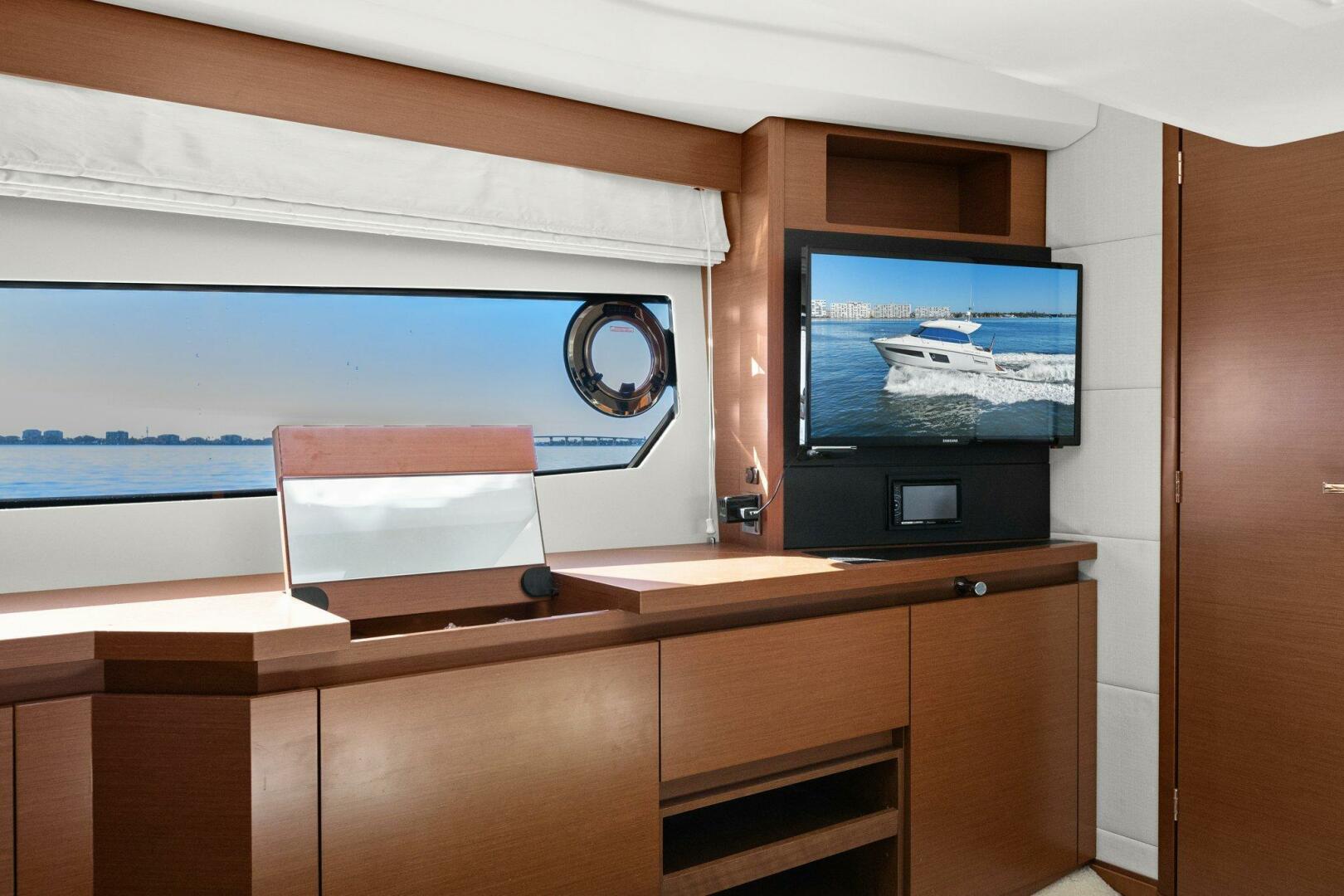 Slide: The Image of 2014 45 Prestige 450S - Slainte - Master Stateroom - 4835891
