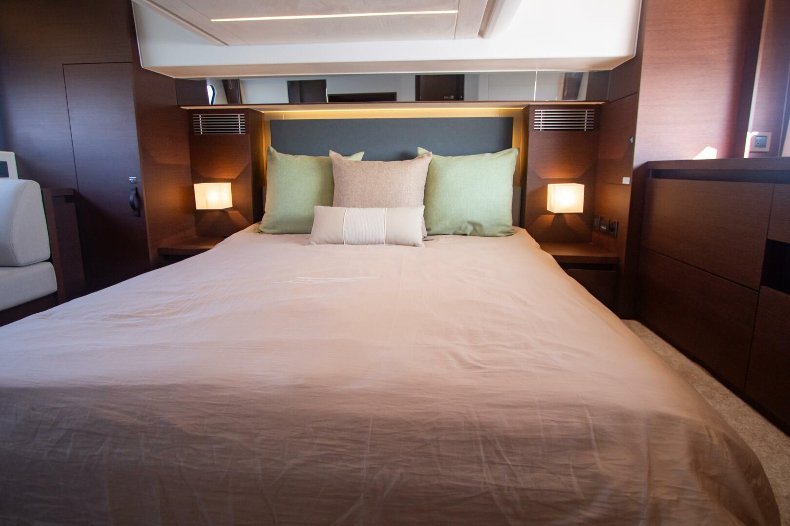 Slide: The Image of 2020 Prestige 460 Flybridge - FANTASEA - 3961554