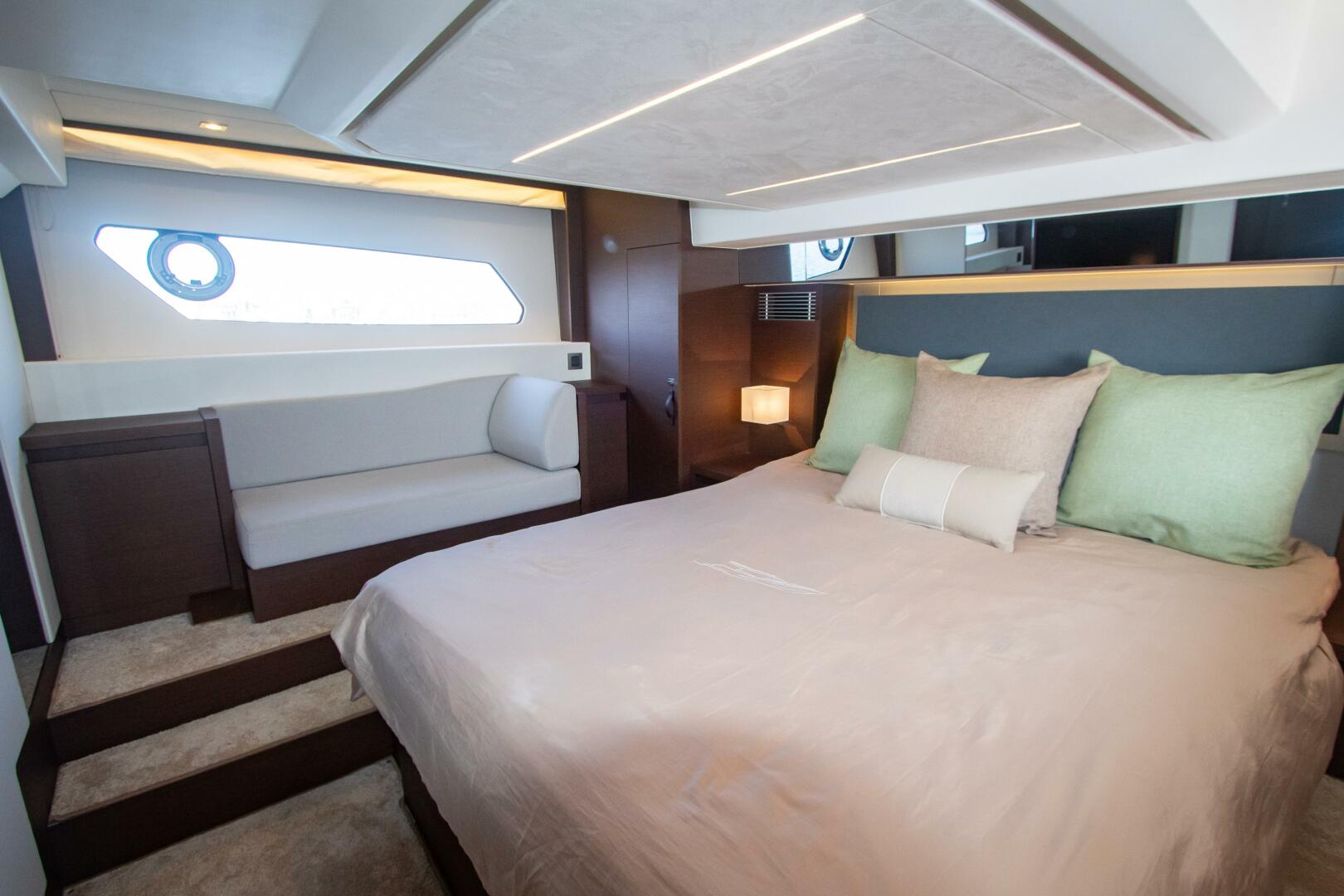 Slide: The Image of 2020 Prestige 460 Flybridge - FANTASEA - 3961555
