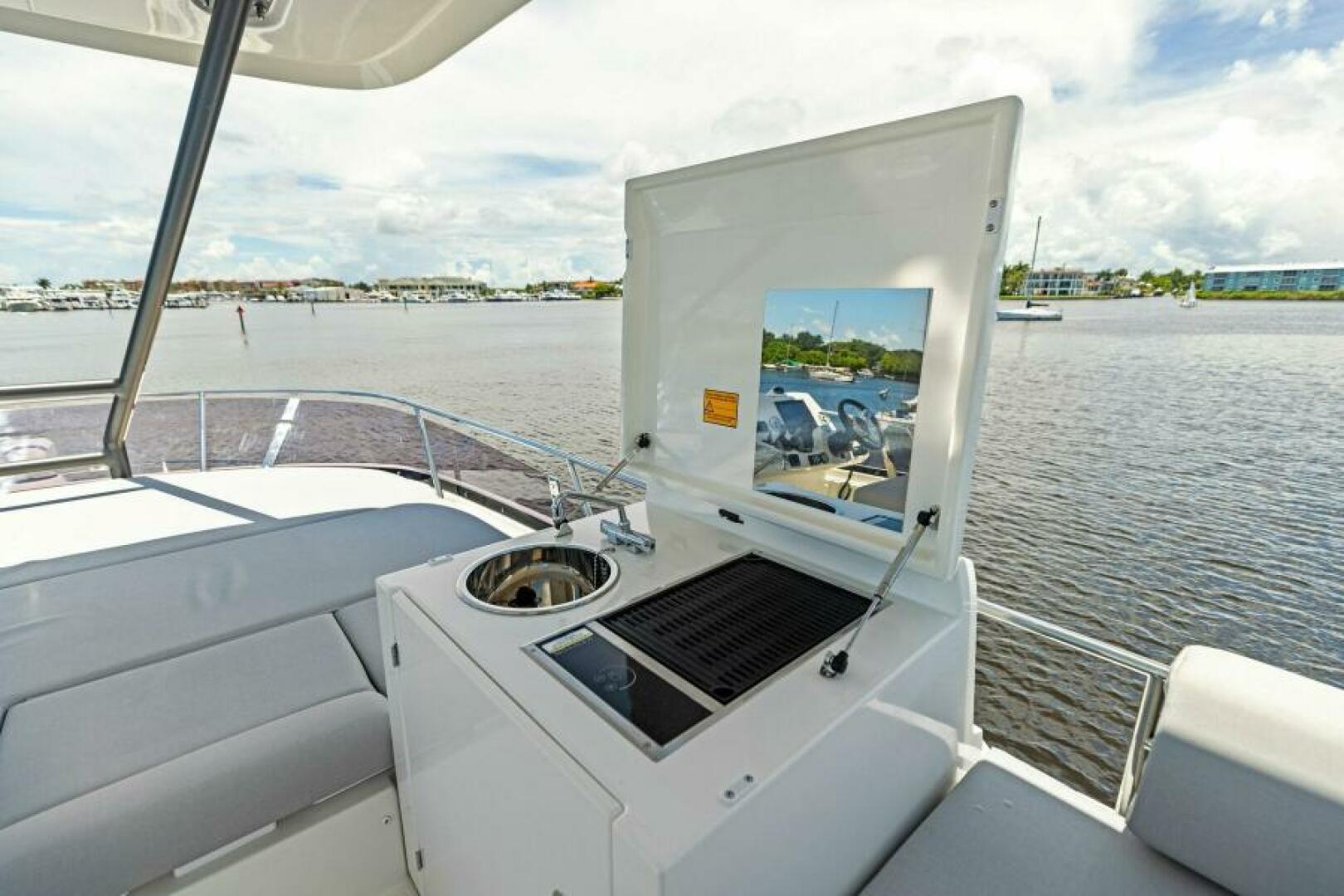 Slide: The Image of 2024 Prestige 460 Fly- GOODLIFE-Flybridge - 5301630