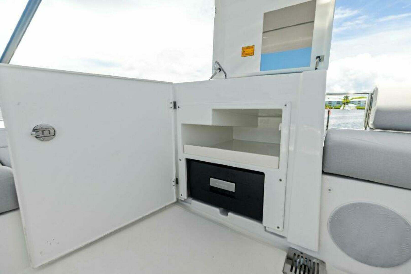 Slide: The Image of 2024 Prestige 460 Fly- GOODLIFE-Flybridge - 5301631