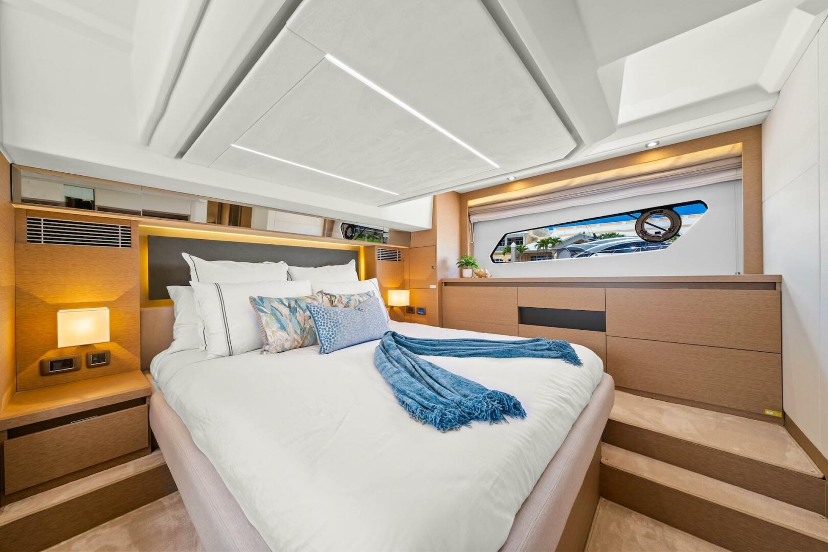 Slide: The Image of 2024 Prestige 460 Fly- GOODLIFE-Master Stateroom - 5340327