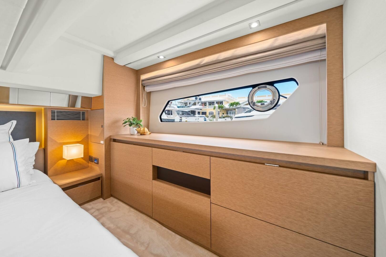 Slide: The Image of 2024 Prestige 460 Fly- GOODLIFE-Master Stateroom - 5340329