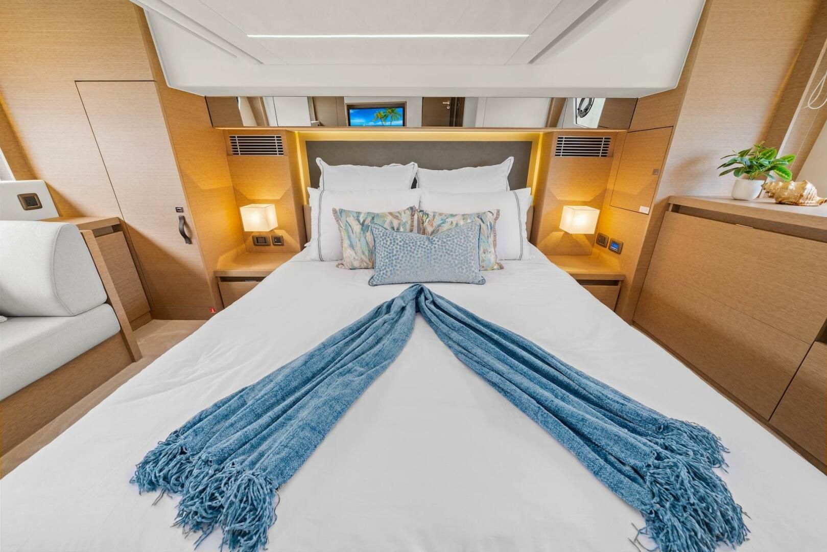 Slide: The Image of 2024 Prestige 460 Fly- GOODLIFE-Master Stateroom - 5340330