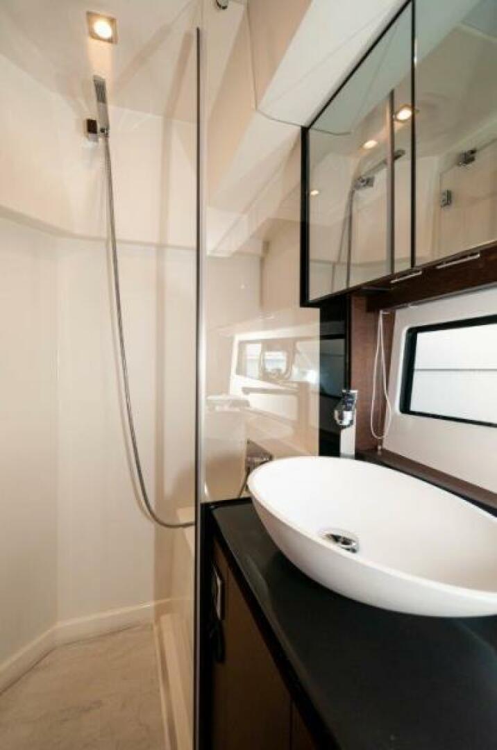 Slide: The Image of 2019 Prestige 460 Flybridge Master Head 2 - 4985059