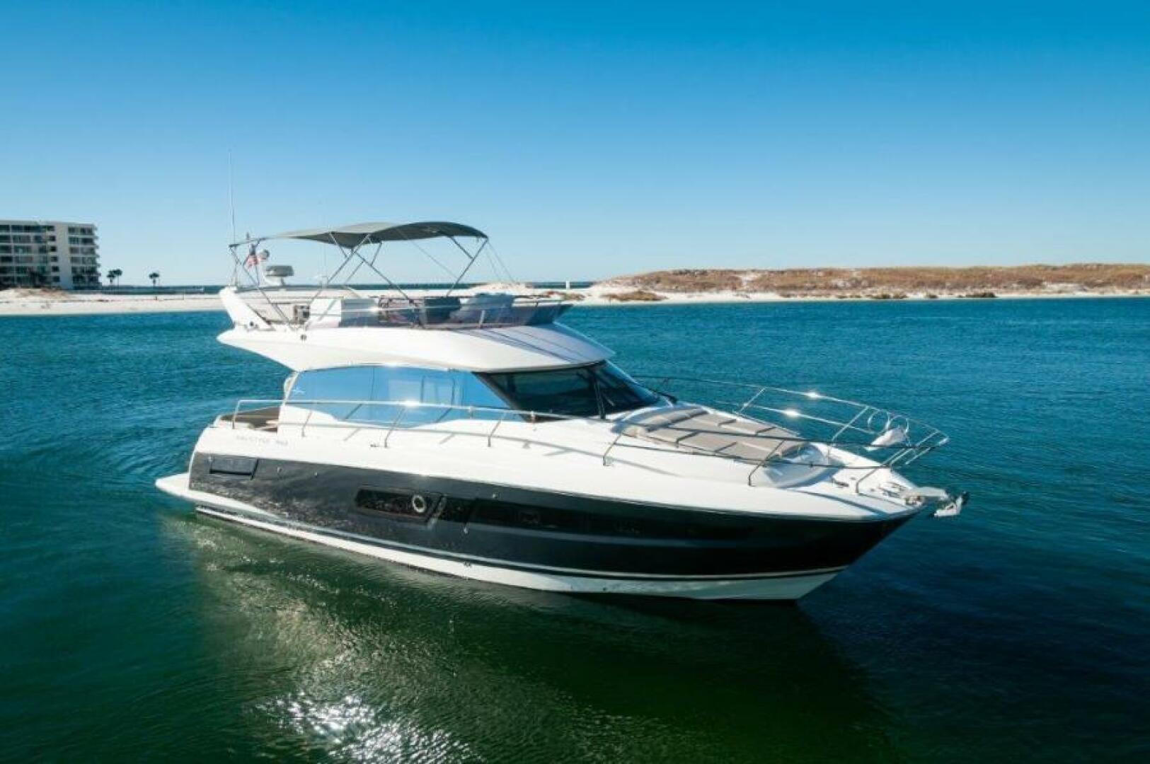 Slide: The Image of 2019 Prestige 460 Flybridge Stbd Profile - 4985074