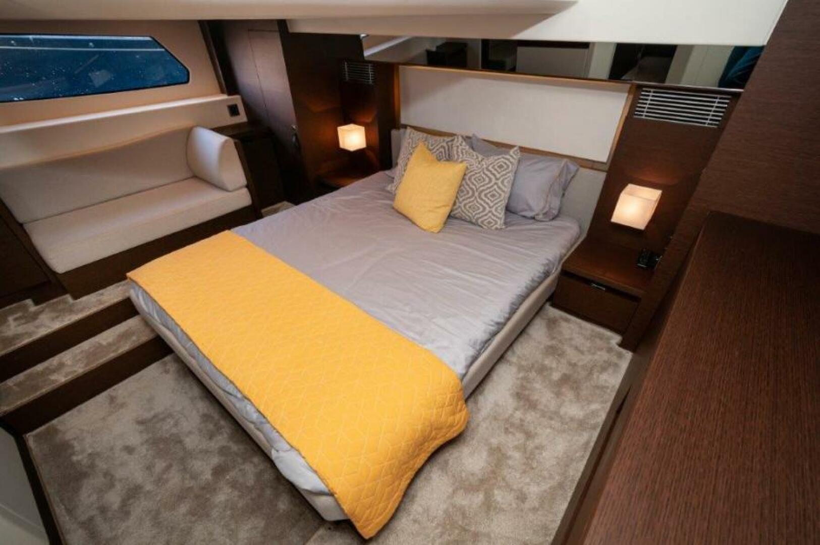 Slide: The Image of 2019 Prestige 460 Flybridge Master SR - 4985078