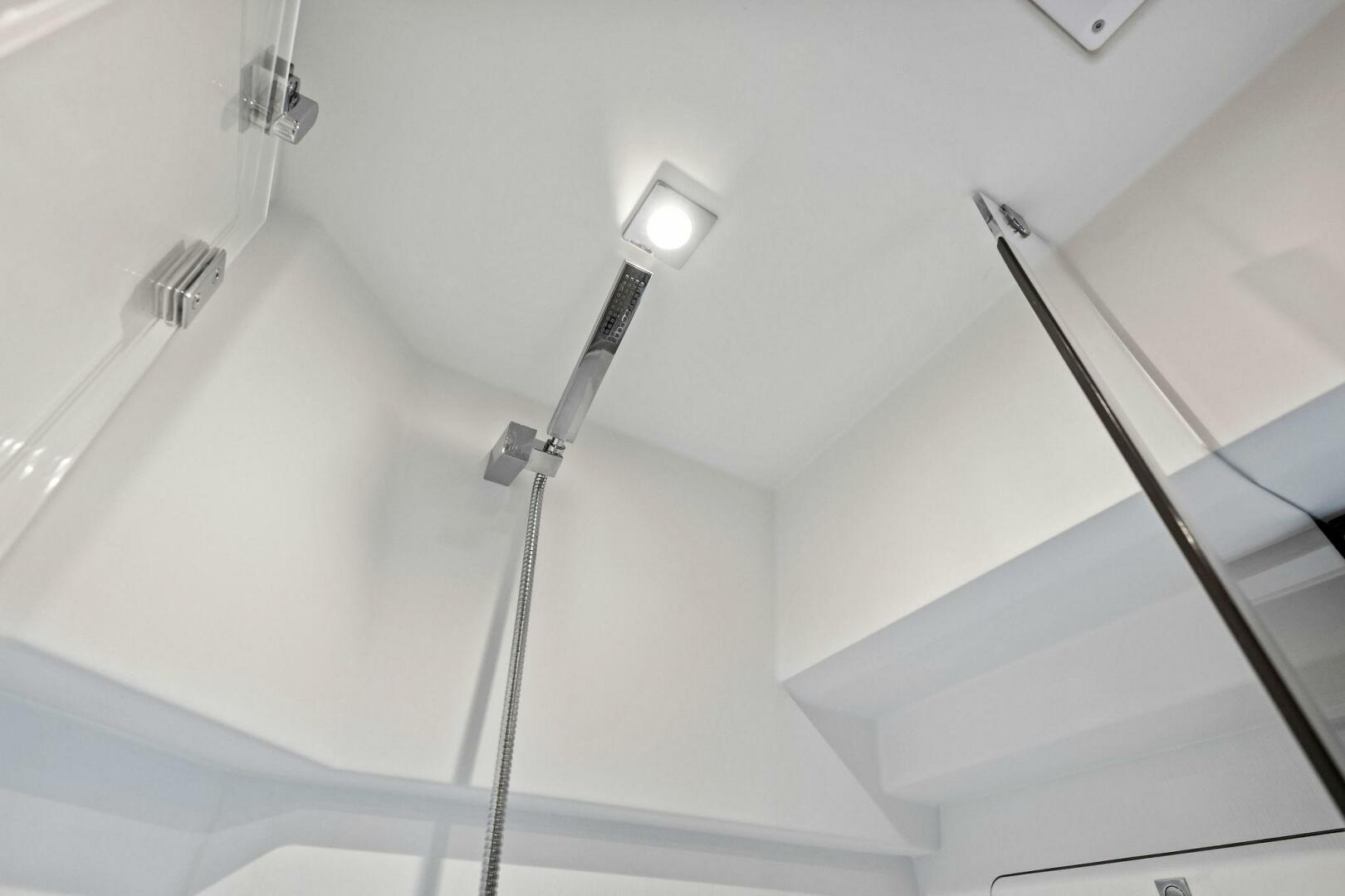 Slide: The Image of Prestige 460 Flybridge 2023 - 4696559