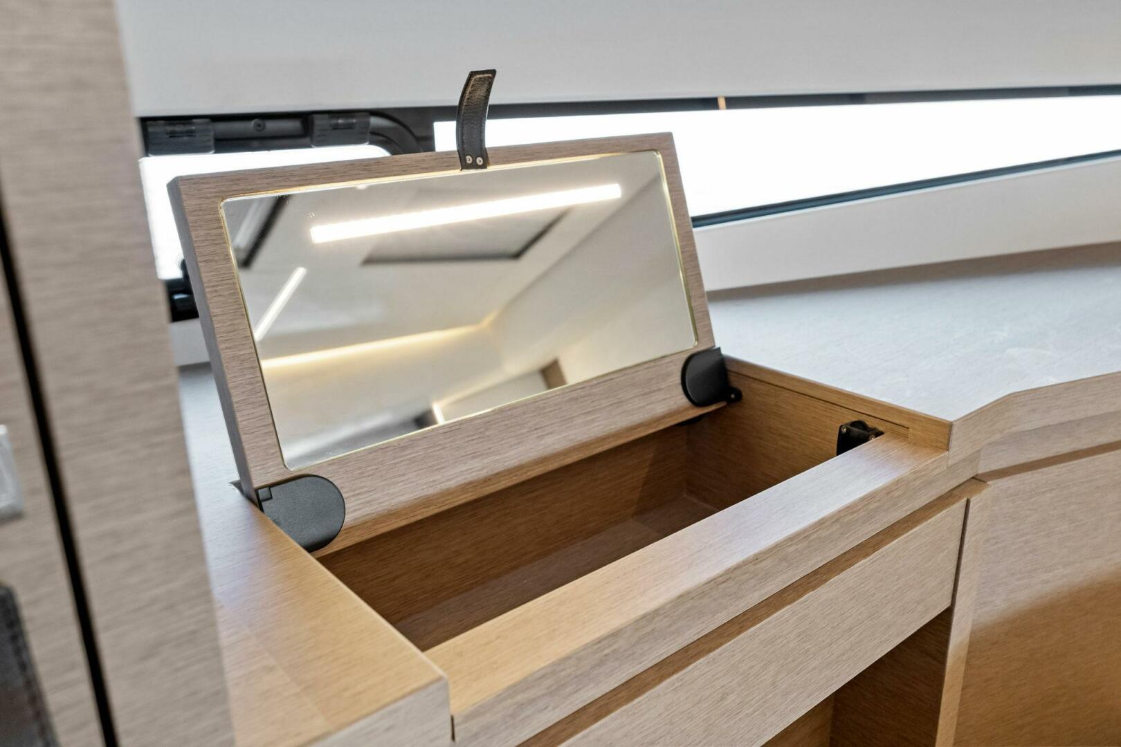 Slide: The Image of Prestige 460 Flybridge 2023 - 4696565