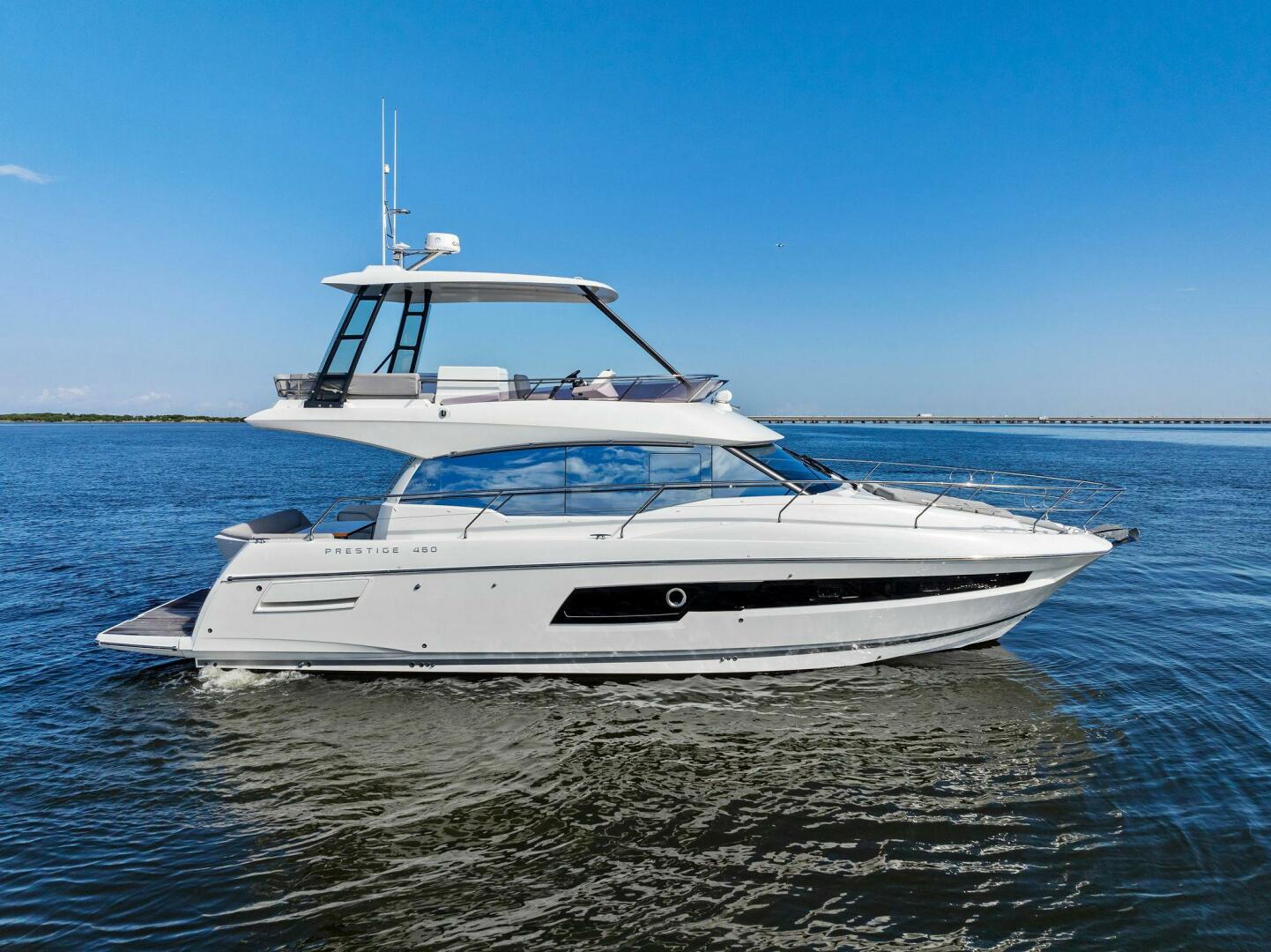Slide: The Image of Prestige 460 Flybridge 2023 - 4696598
