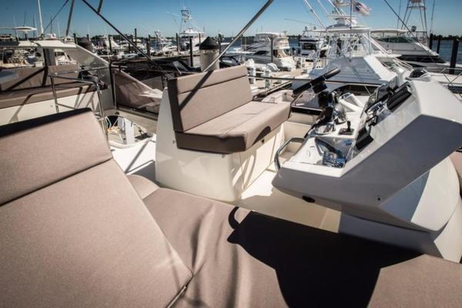 Slide: The Image of Prestige 460 Flybridge 2025 - 783761