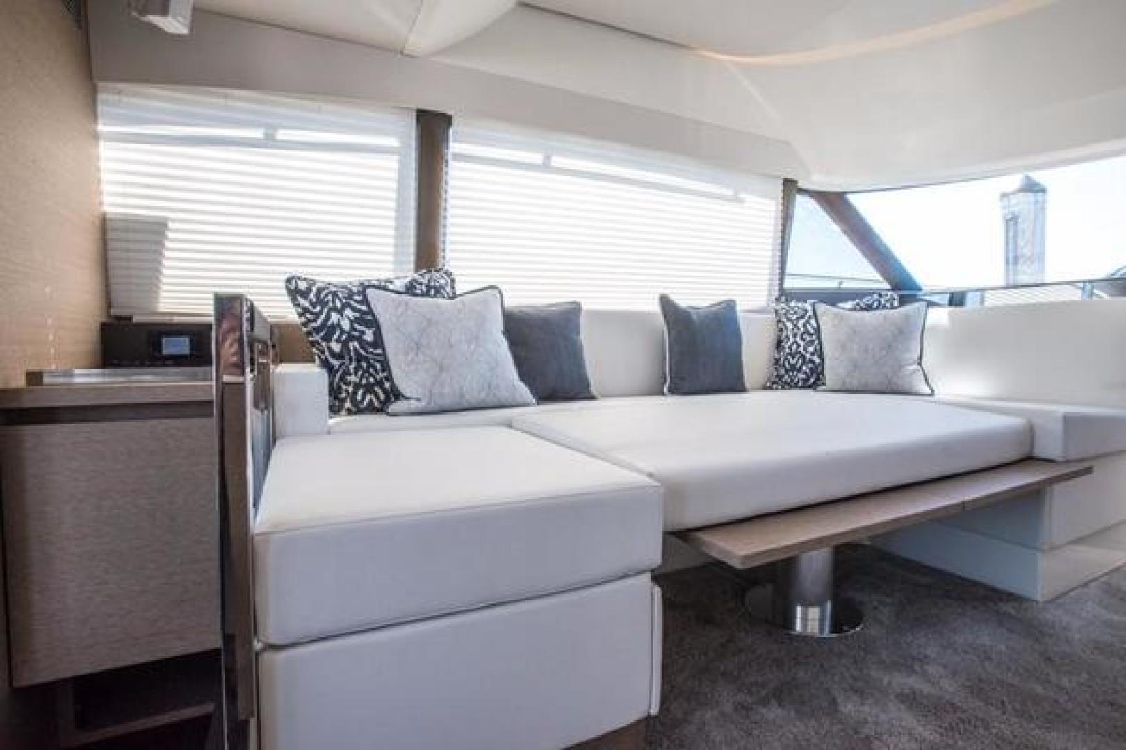 Slide: The Image of Prestige 460 Flybridge 2025 - 783764