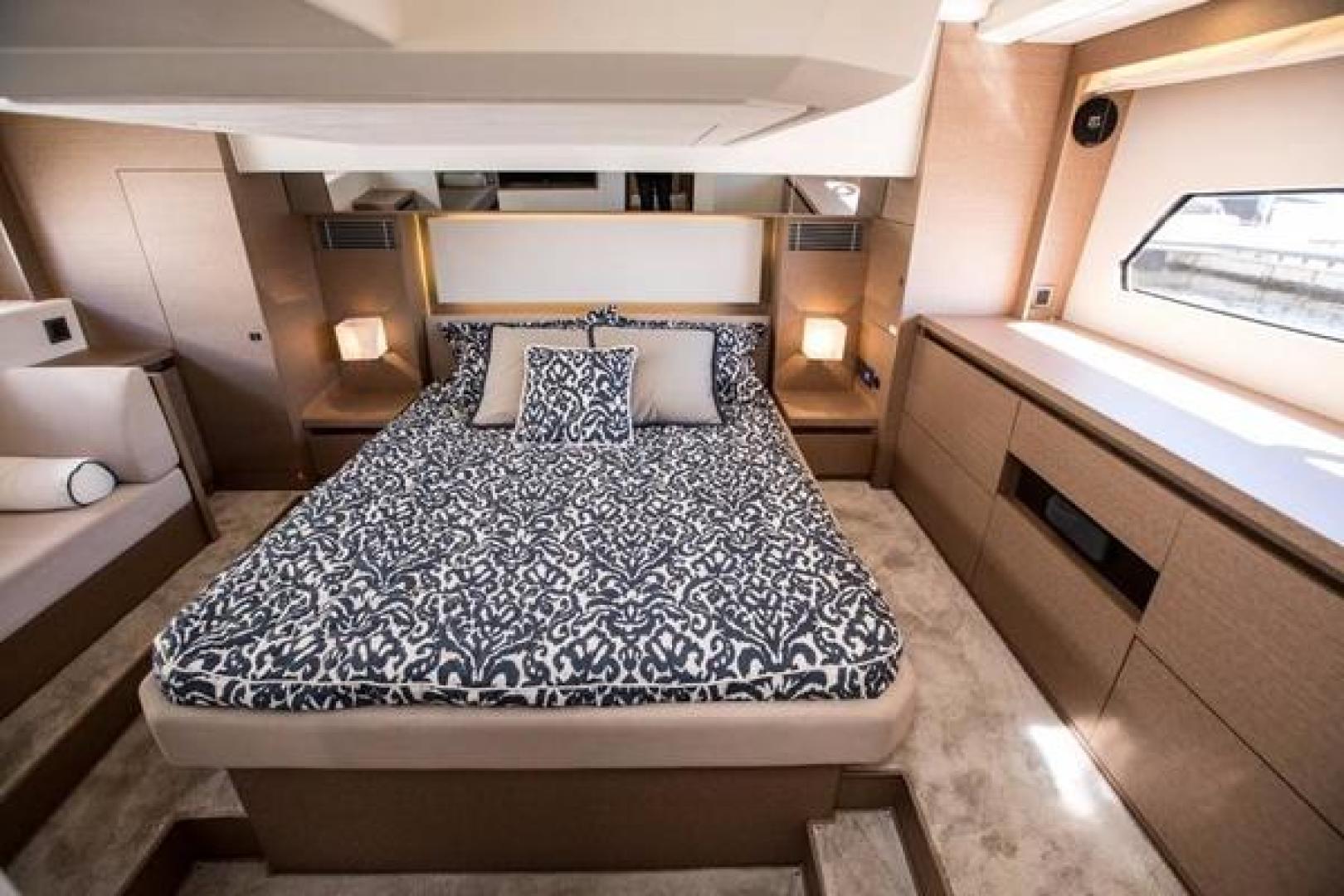 Slide: The Image of Prestige 460 Flybridge 2025 - 783735