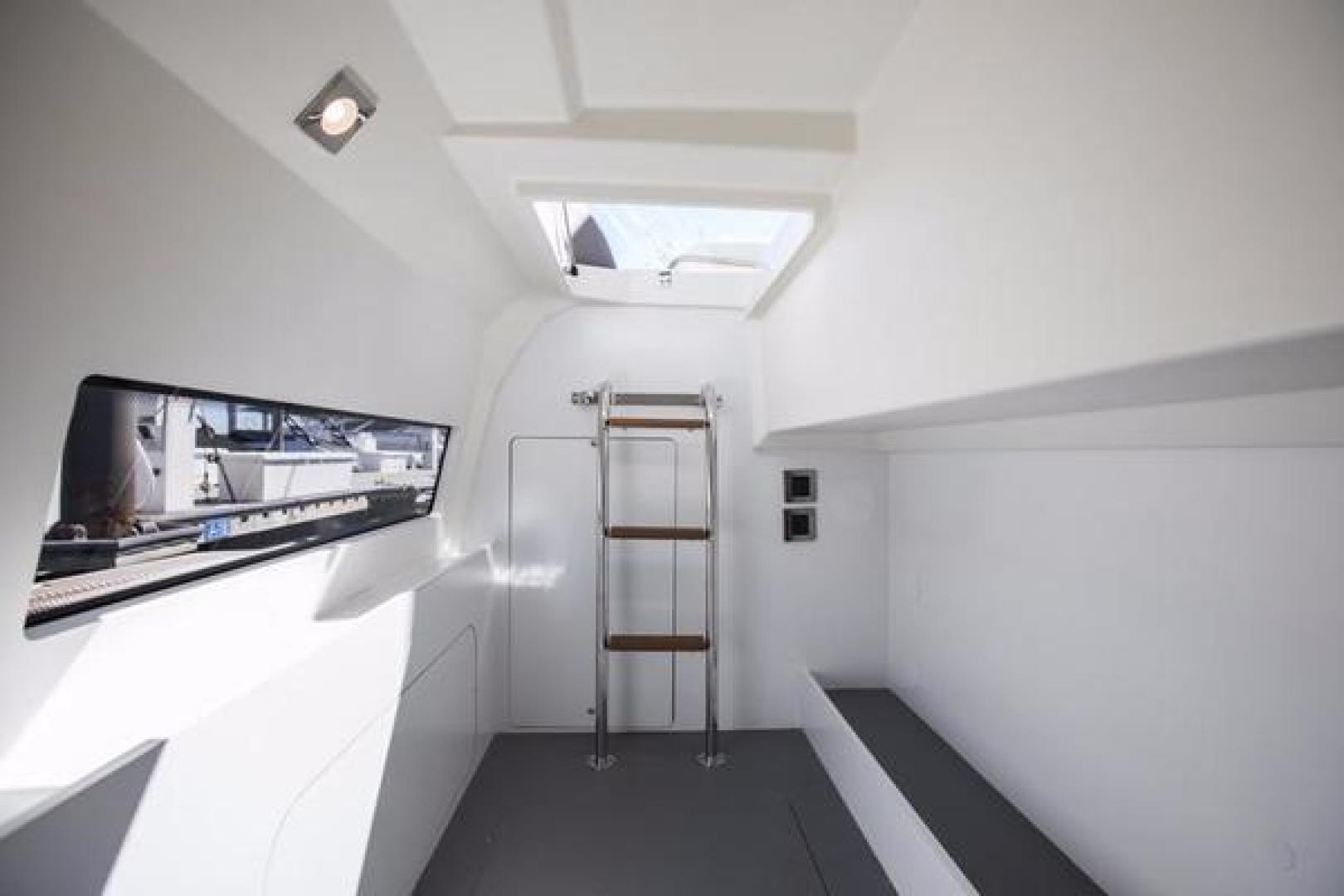 Slide: The Image of Prestige 460 Flybridge 2025 - 783741