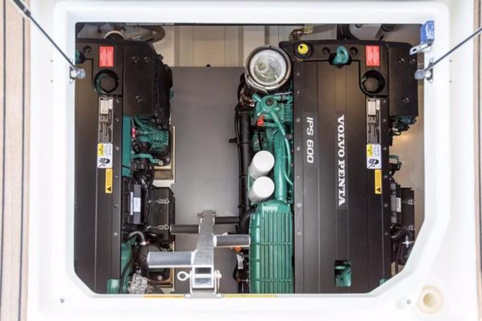 Slide: The Image of Prestige 460 Flybridge 2025 - 783742