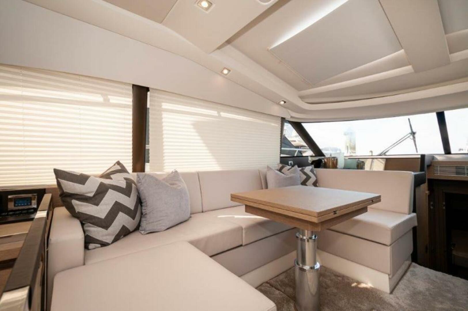 Slide: The Image of 2018 Prestige 460 S Yacht - Unforgettable - Dinette - 5106078
