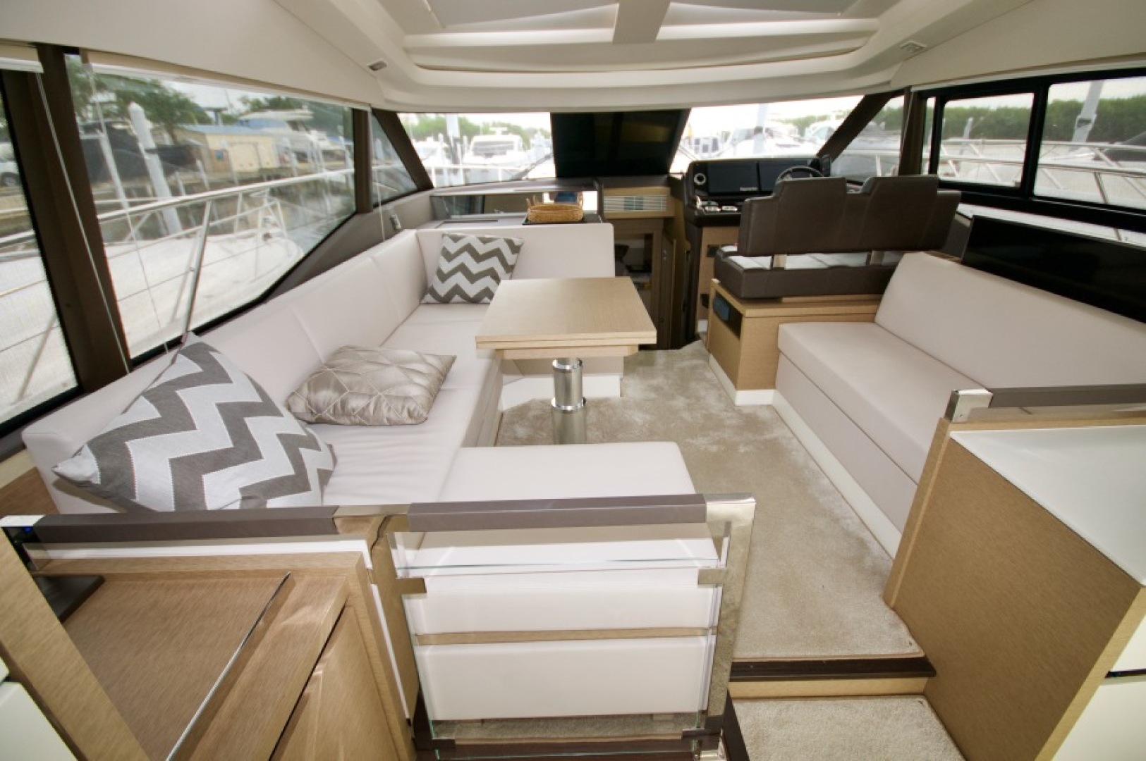 Slide: The Image of 2018 Prestige 460 S Yacht - Unforgettable - Salon - 5106070
