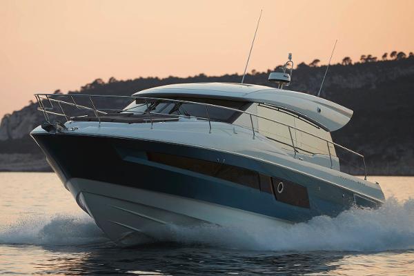 Slide: The Image of Prestige 460 S 2020 - 1