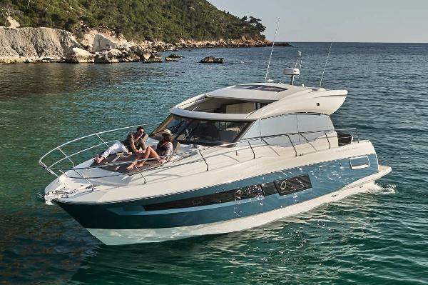 Slide: The Image of Prestige 460 S 2020 - 4