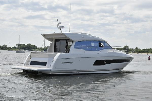 Slide: The Image of Prestige 460 S 2023 - 3