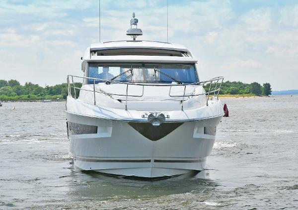 Slide: The Image of Prestige 460 S 2023 - 6