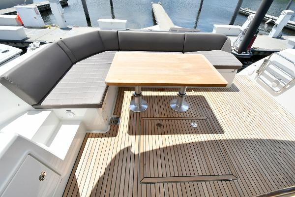 Slide: The Image of Prestige 460 S 2023 - 8