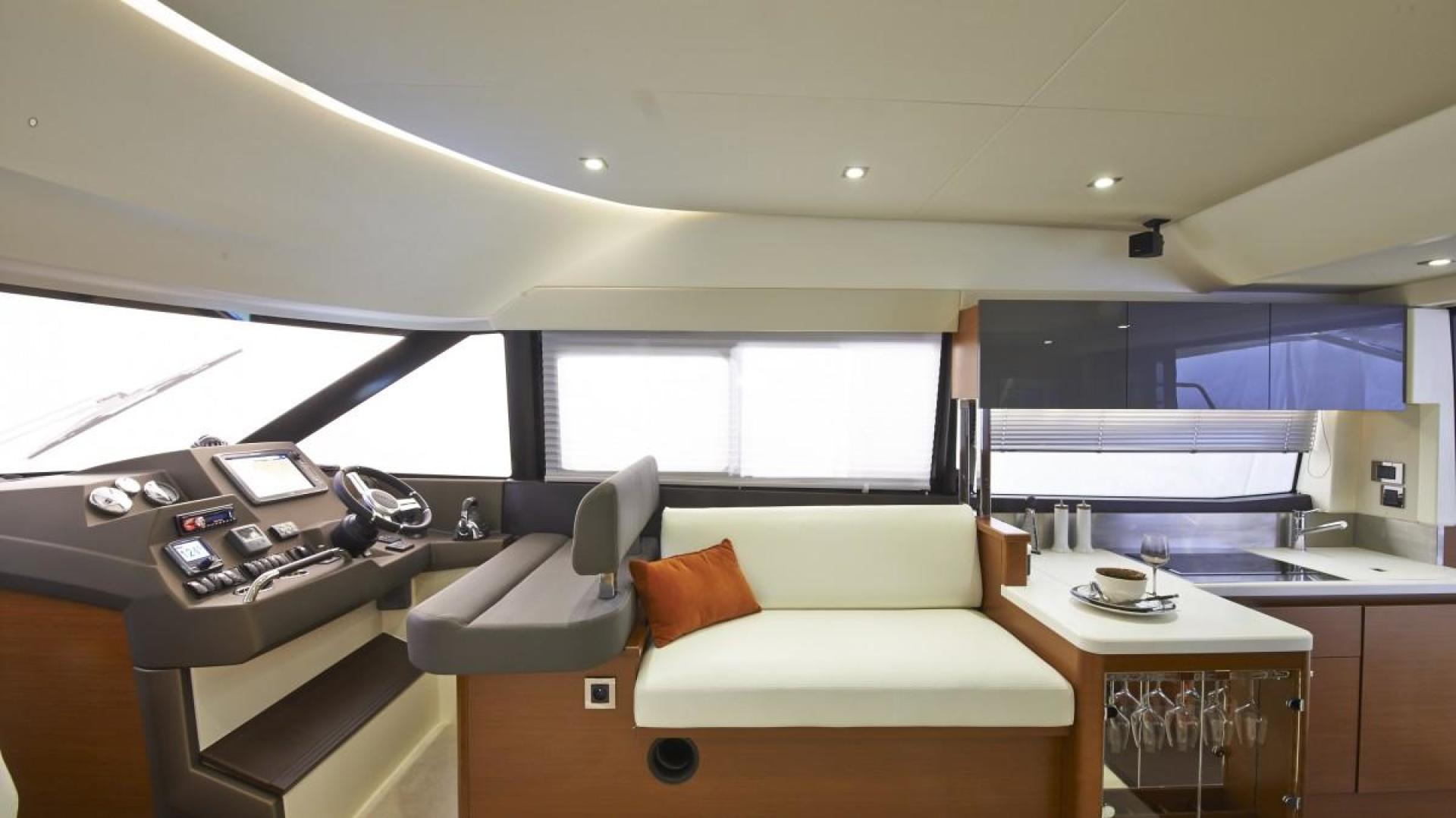 Slide: The Image of Prestige 460 S 2025 - 784000