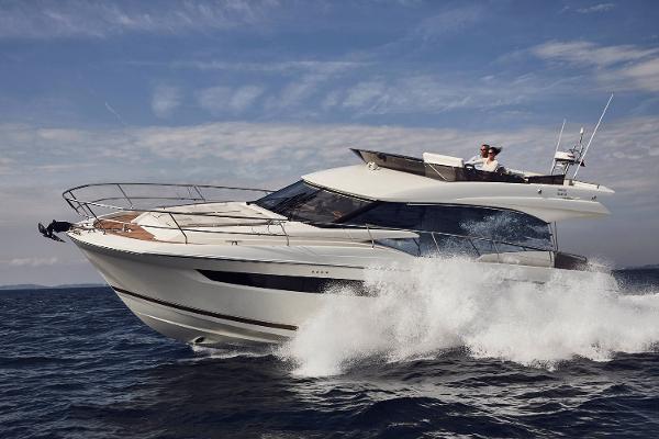 Slide: The Image of Prestige 520 2021 - 0