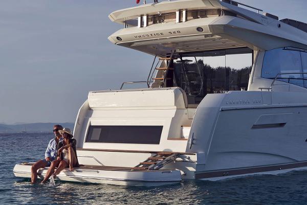 Slide: The Image of Prestige 520 2021 - 11