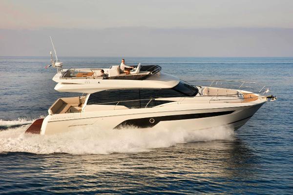 Slide: The Image of Prestige 520 2021 - 3