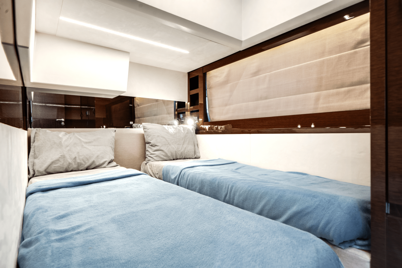 Slide: The Image of Prestige 520 FLYBRIDGE 2020 - 4942918