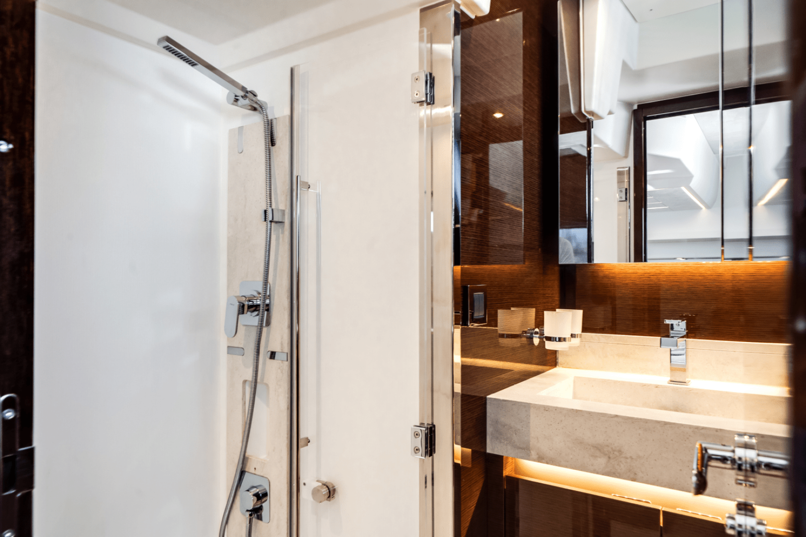 Slide: The Image of Prestige 520 FLYBRIDGE 2020 - 4942925