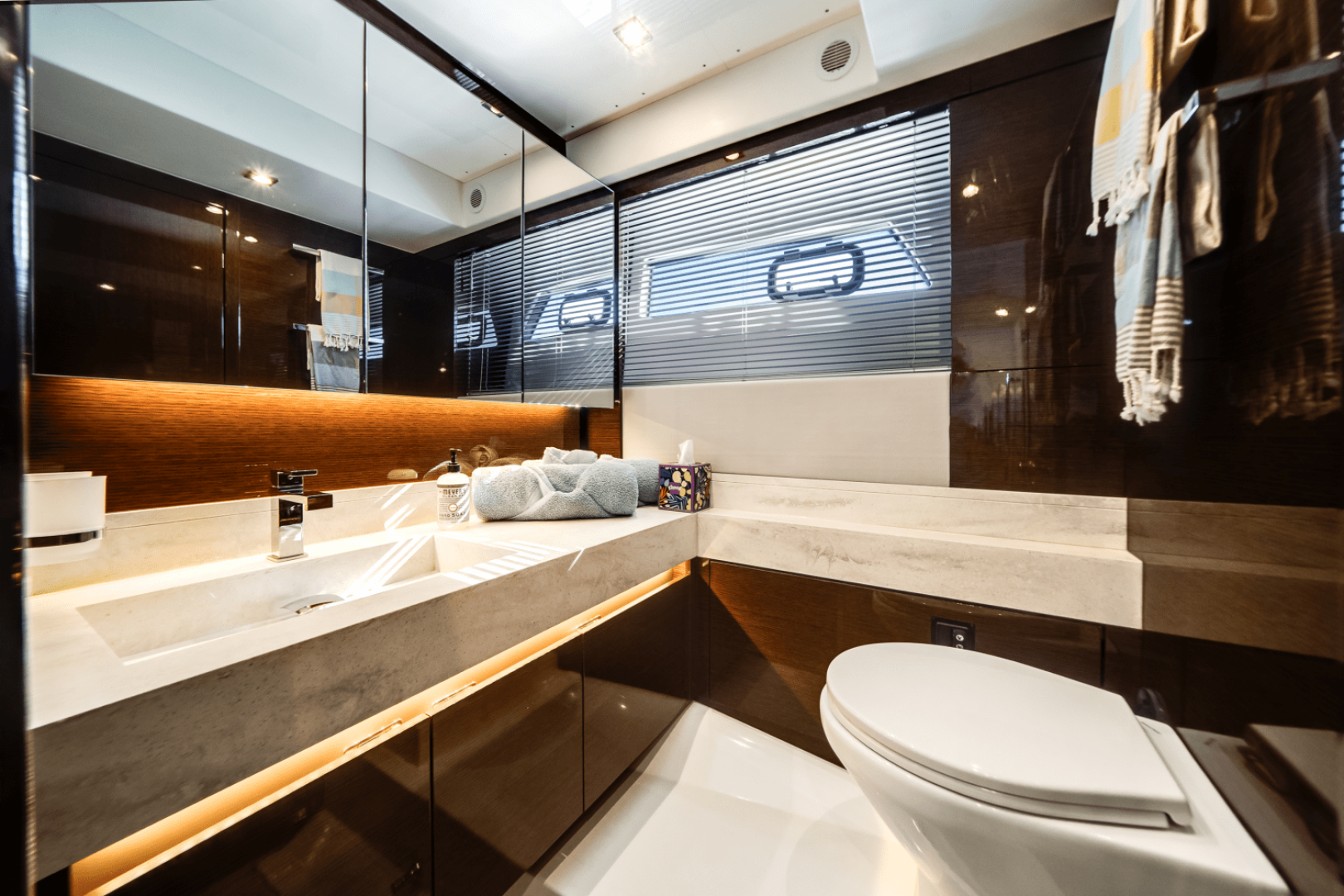 Slide: The Image of Prestige 520 FLYBRIDGE 2020 - 4942926