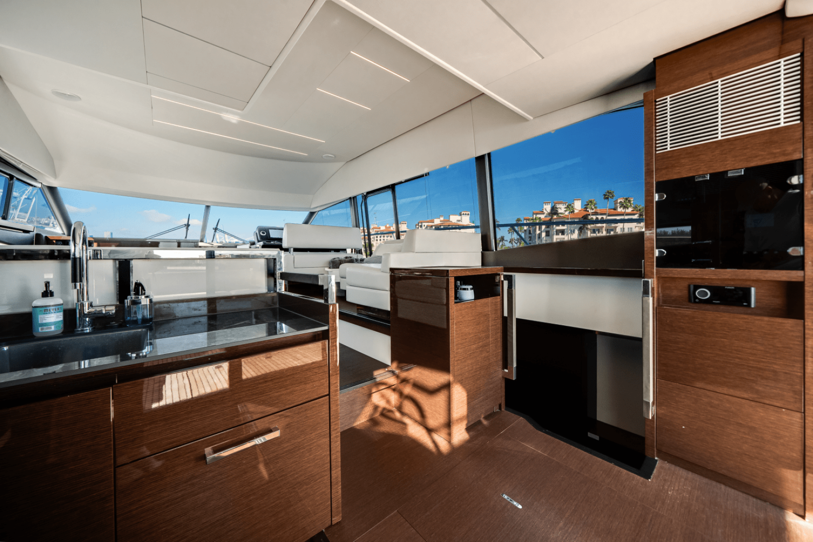 Slide: The Image of Prestige 520 FLYBRIDGE 2020 - 4942929